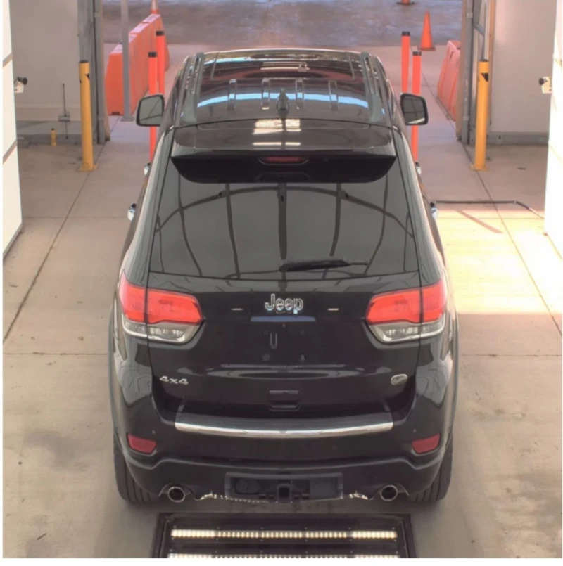 Jeep Grand cherokee 5.7 Hemi 8ZF Overland , снимка 4 - Автомобили и джипове - 52172922