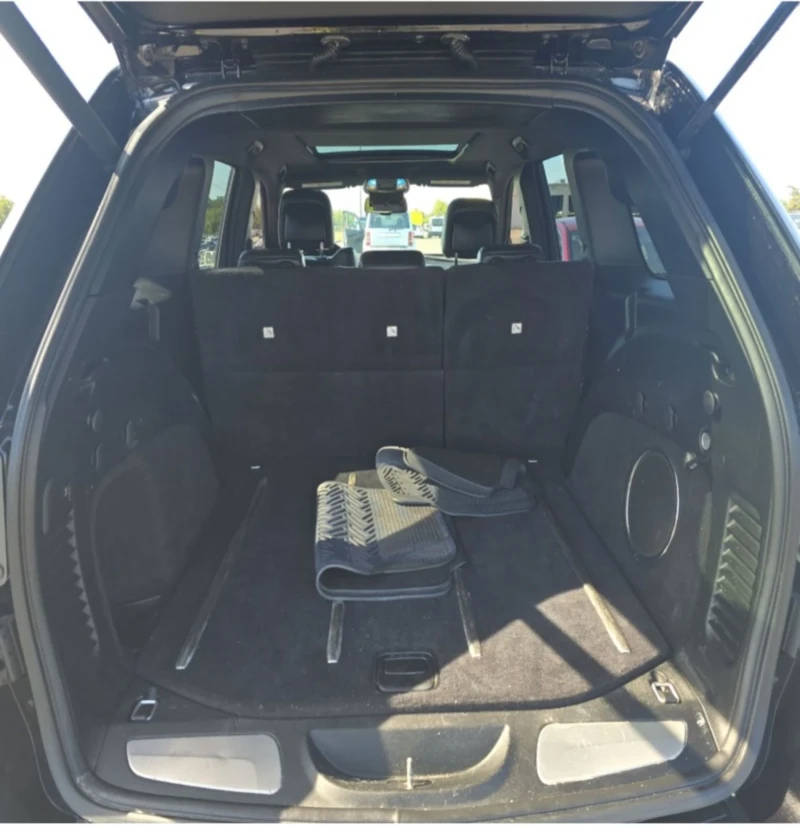 Jeep Grand cherokee 5.7 Hemi 8ZF Overland , снимка 10 - Автомобили и джипове - 52172922