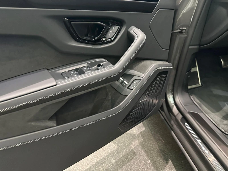 Lamborghini Urus SE/FACELIFT/PLUG-IN/B&O/HEAD UP/PANO/360/, снимка 6 - Автомобили и джипове - 52398562