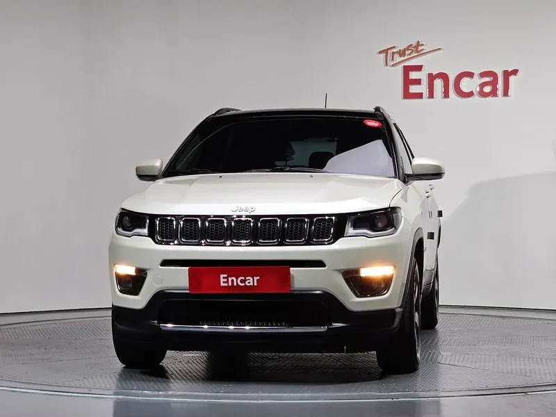 Jeep Compass 2Nd Generation 2.4 Limited Awd, снимка 3 - Автомобили и джипове - 55264063