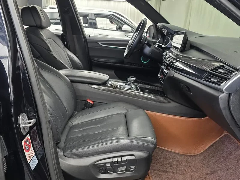 BMW X5 xDrive Mpack 50D, снимка 11 - Автомобили и джипове - 56254120