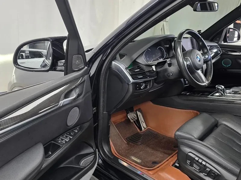 BMW X5 xDrive Mpack 50D, снимка 10 - Автомобили и джипове - 56254120