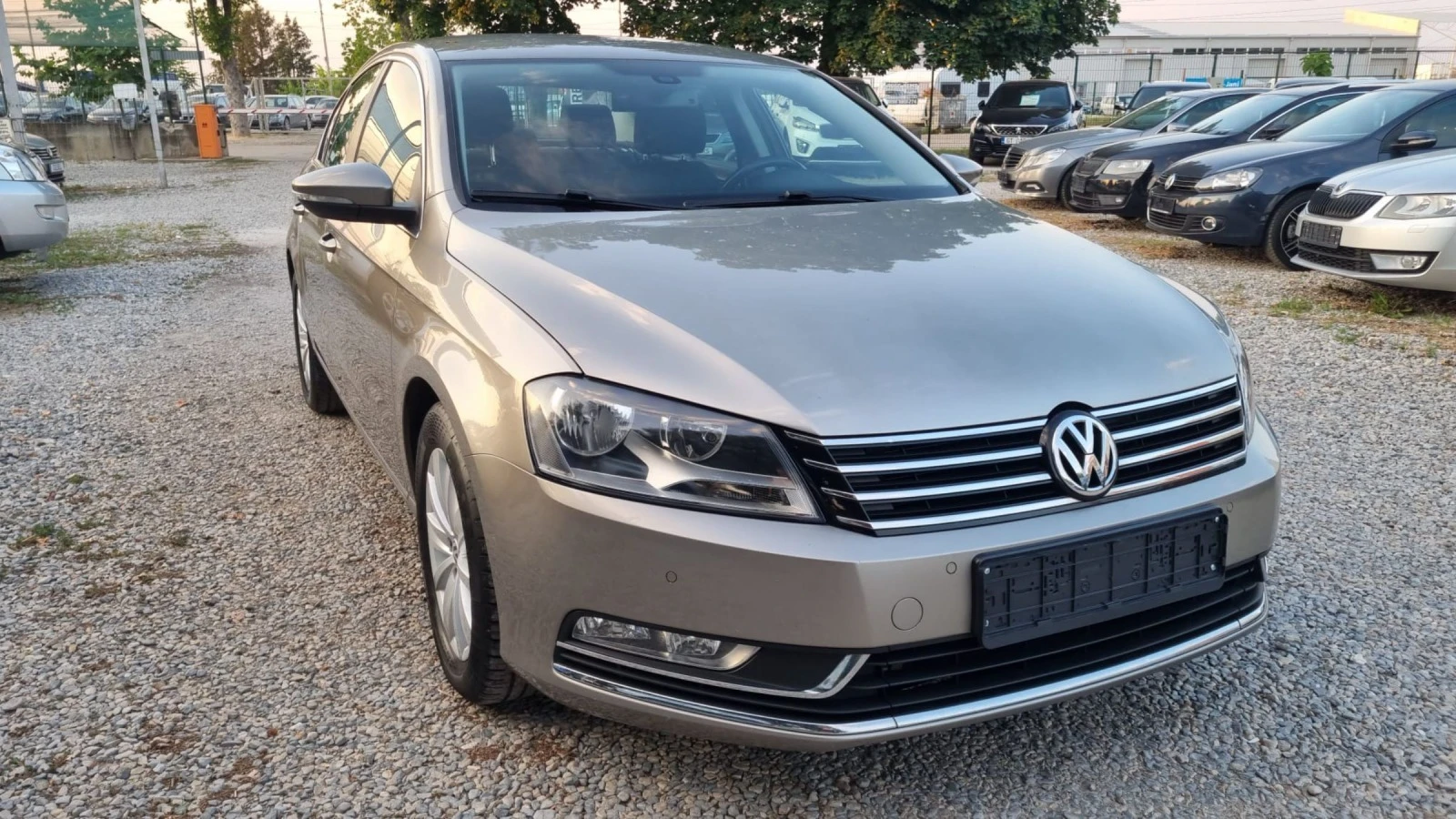 VW Passat 2.0i-KLIMA - изображение 2