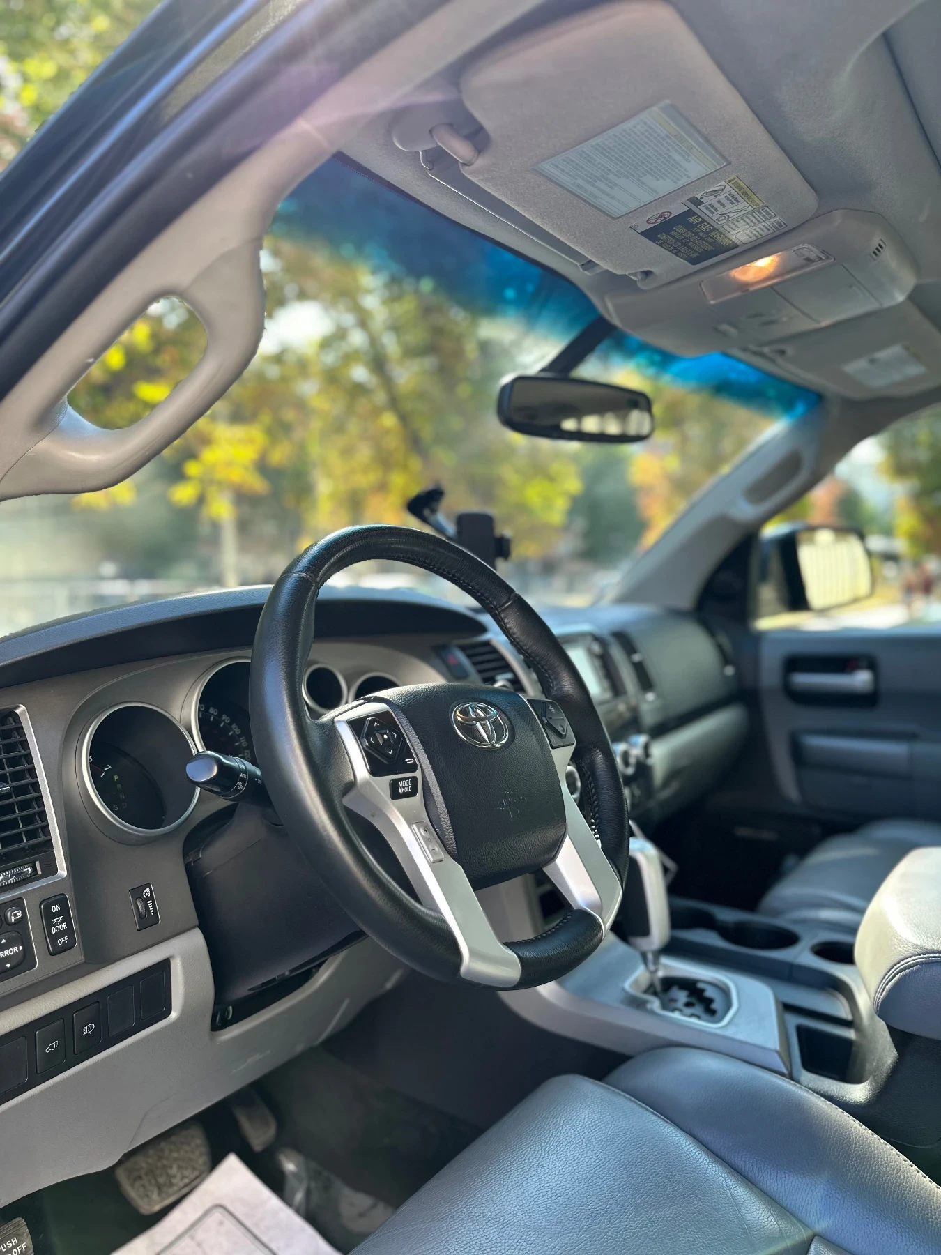 Toyota Sequoia LIMITED - изображение 6