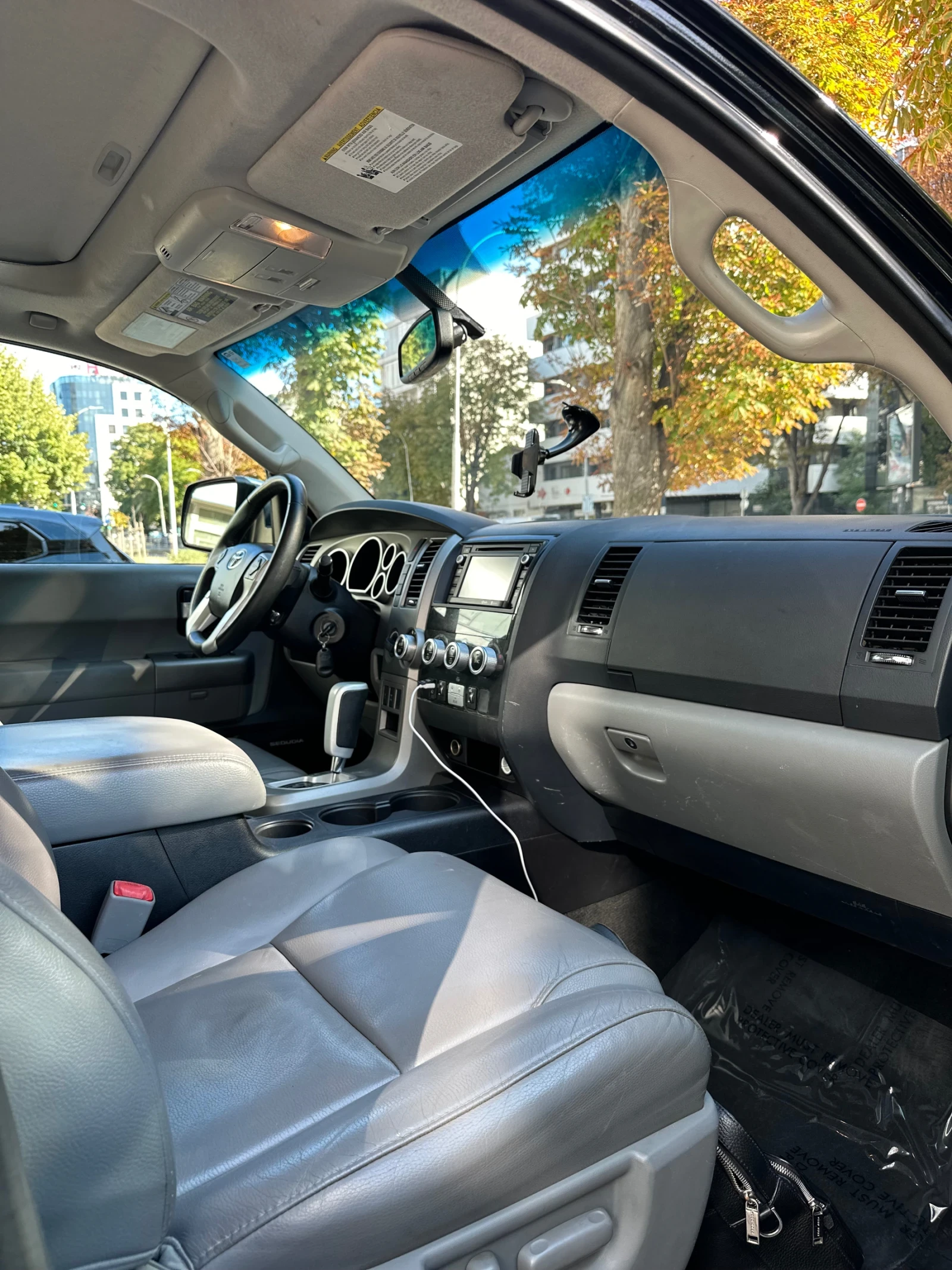 Toyota Sequoia LIMITED - изображение 7