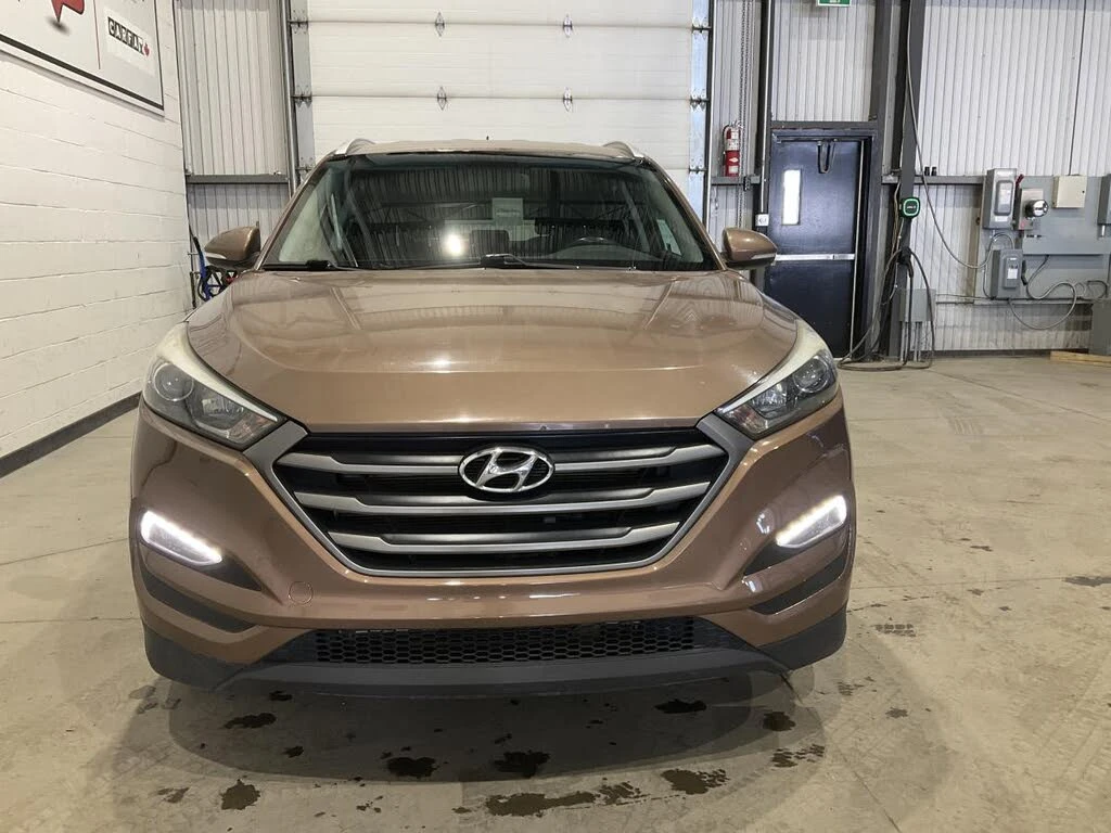 Hyundai Tucson SE* AWD* ПОДГРЕВИ* КАМЕРА* , снимка 2 - Автомобили и джипове - 54136642