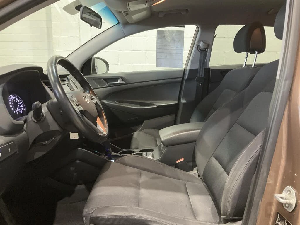 Hyundai Tucson SE* AWD* ПОДГРЕВИ* КАМЕРА* , снимка 14 - Автомобили и джипове - 54136642