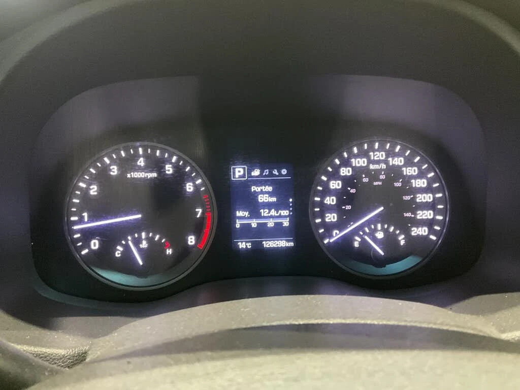 Hyundai Tucson SE* AWD* ПОДГРЕВИ* КАМЕРА* , снимка 8 - Автомобили и джипове - 54136642