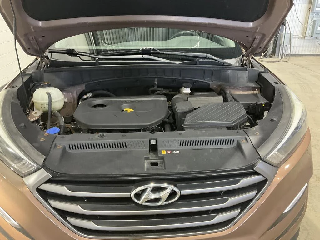 Hyundai Tucson SE* AWD* ПОДГРЕВИ* КАМЕРА* , снимка 7 - Автомобили и джипове - 54136642