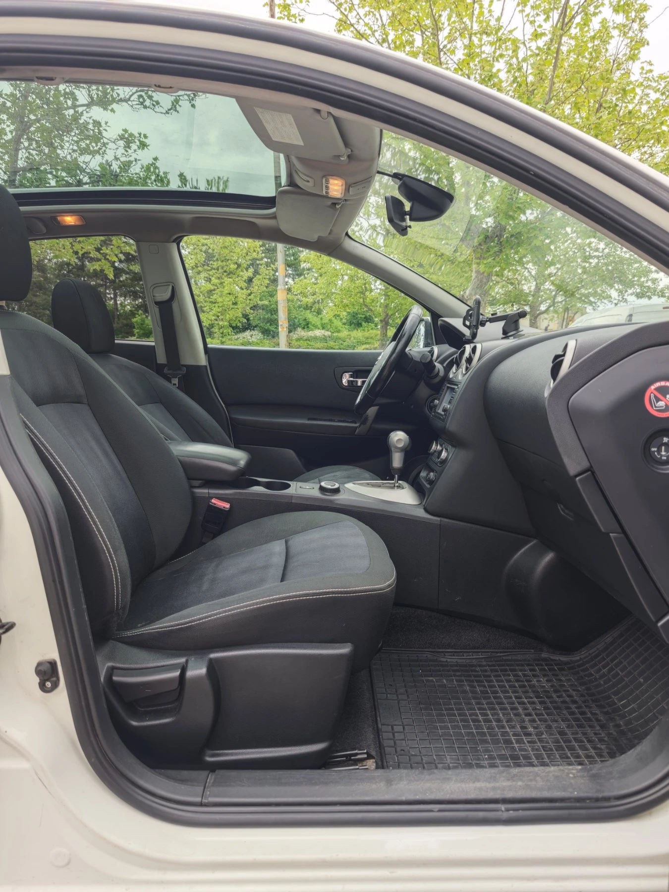 Nissan Qashqai Facelift/АВТОМАТИК/Панорама/Нави/Камера, снимка 11 - Автомобили и джипове - 54503184