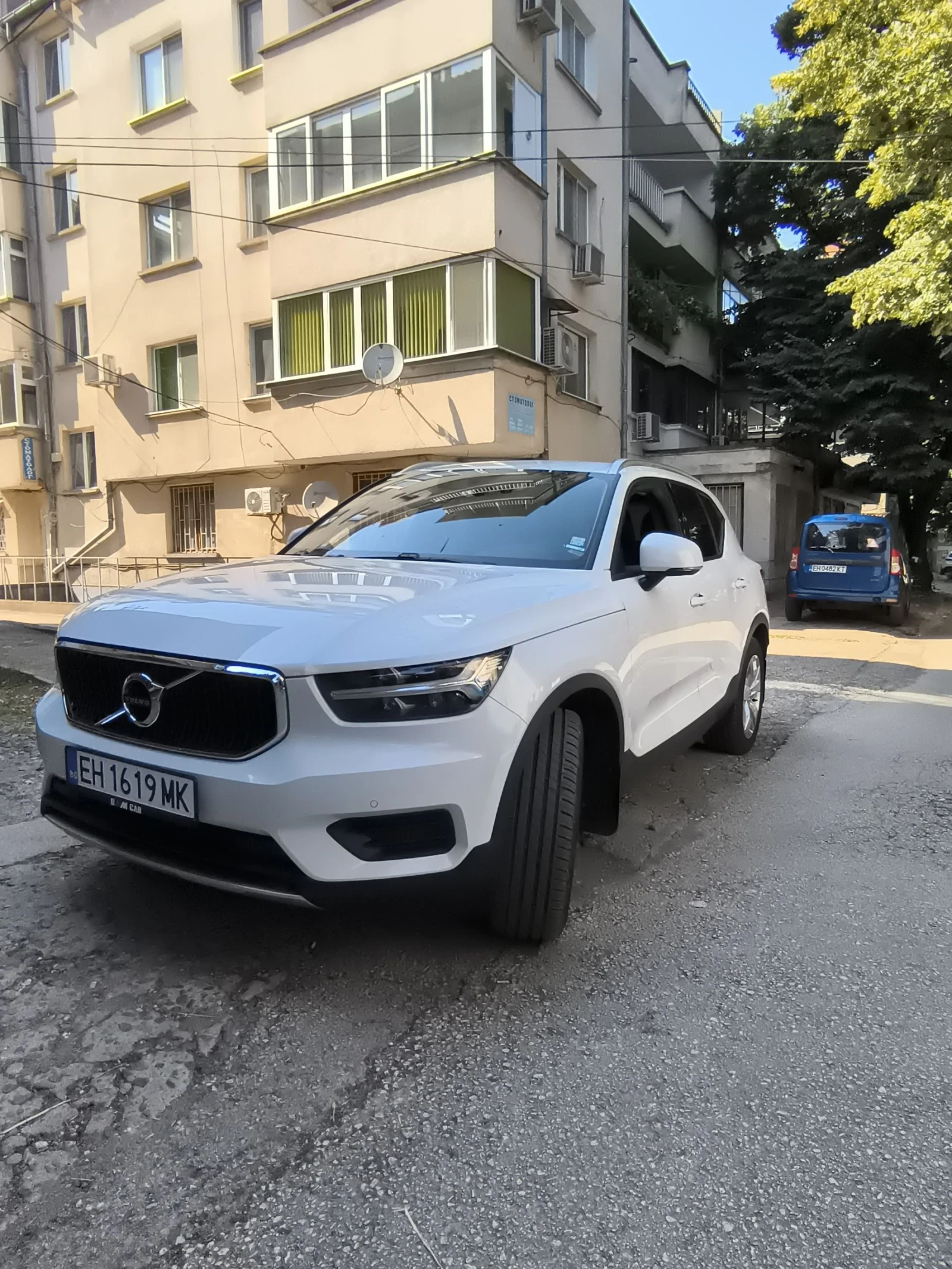 Volvo XC40 Suv, снимка 3 - Автомобили и джипове - 55433587