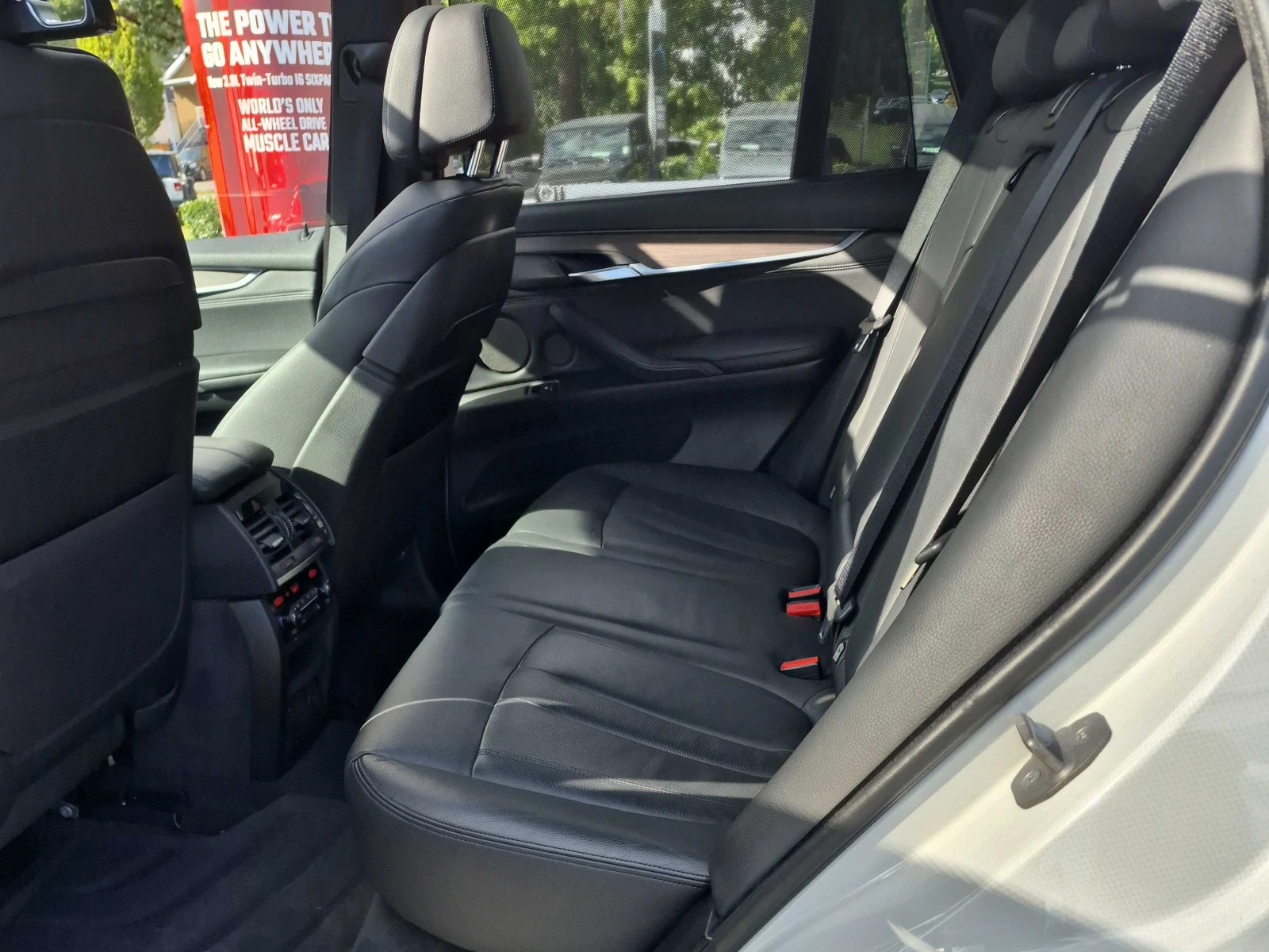 BMW X5 * xDrive35i * АВТОКРЕДИТ БЕЗ ПЪРВОНАЧАЛНА ВНОСКА* , снимка 11 - Автомобили и джипове - 55947409