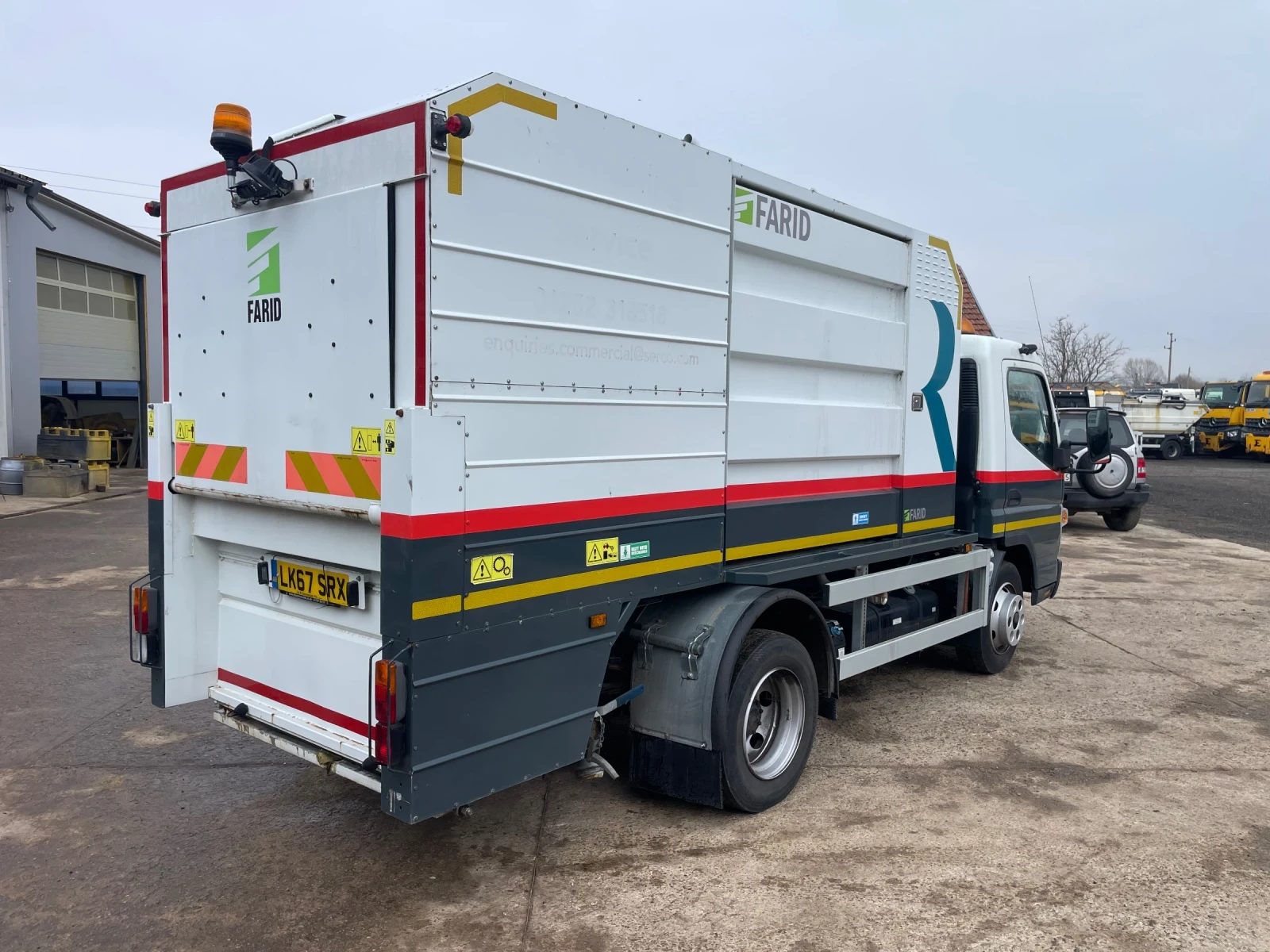 Mitsubishi Fuso Миене на кофи, снимка 4 - Камиони - 54126117