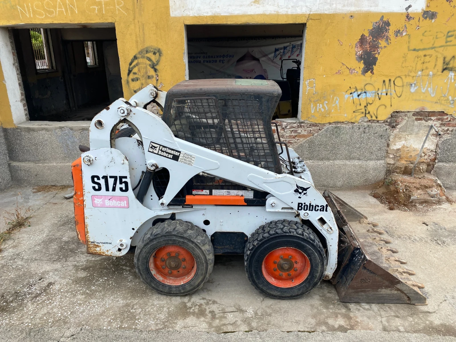 Мини челни товарачи Bobcat S175 - изображение 3
