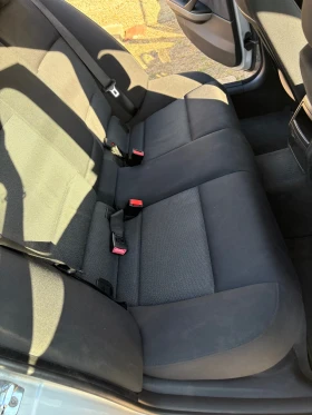 BMW 318 2.0i, снимка 15