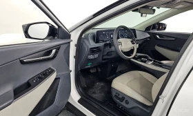 Kia EV6 * 4WD* КОЖА* ПОДГРЕВ* ОБДУХВАНЕ* КАМЕРА* , снимка 11