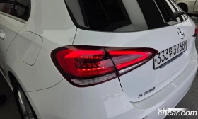 Mercedes-Benz A 220 A220 Hatchback, снимка 9