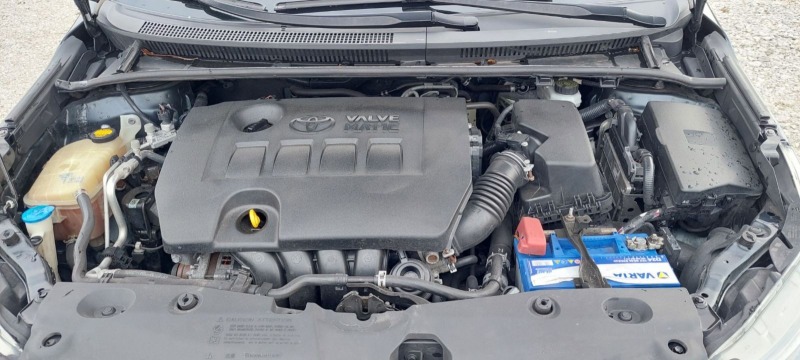 Toyota Avensis 2.0i automatic Швейцария, снимка 12 - Автомобили и джипове - 44736972