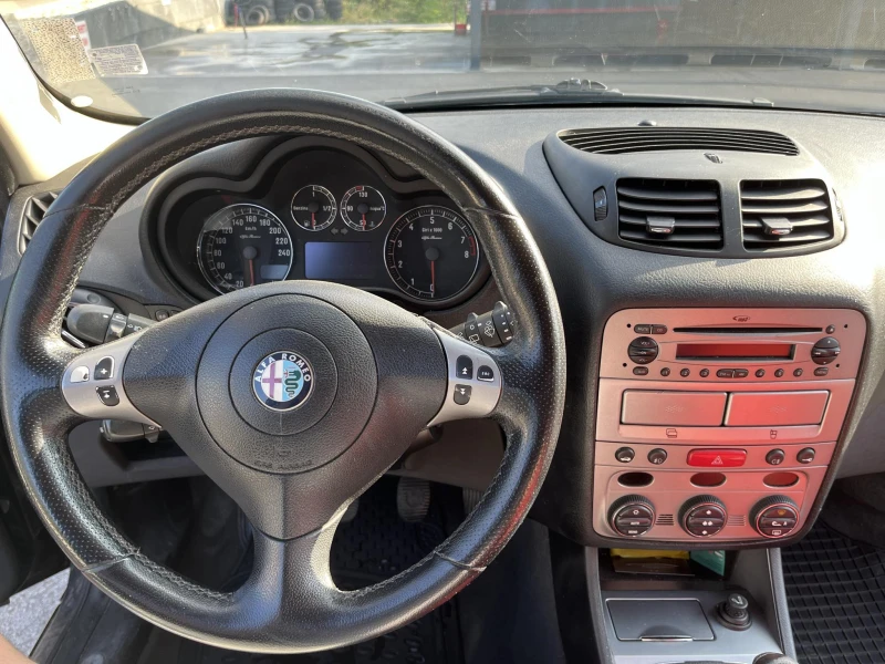 Alfa Romeo 147 1.6 twin spark, снимка 11 - Автомобили и джипове - 47757344