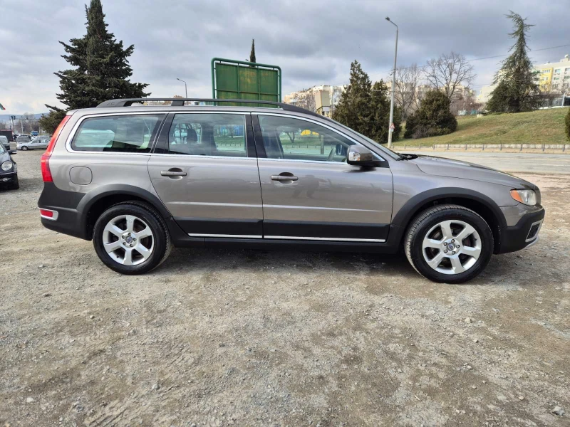 Volvo Xc70 2.4d D5 AWD, снимка 6 - Автомобили и джипове - 48953340