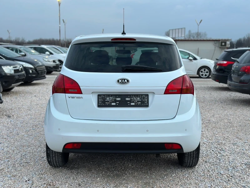 Kia Venga 1.4i 16V 129000km, снимка 5 - Автомобили и джипове - 49004074