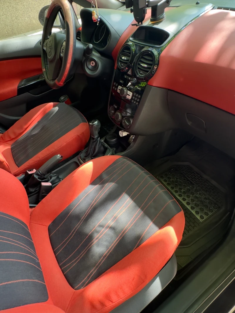 Opel Corsa 2008, снимка 11 - Автомобили и джипове - 50253709