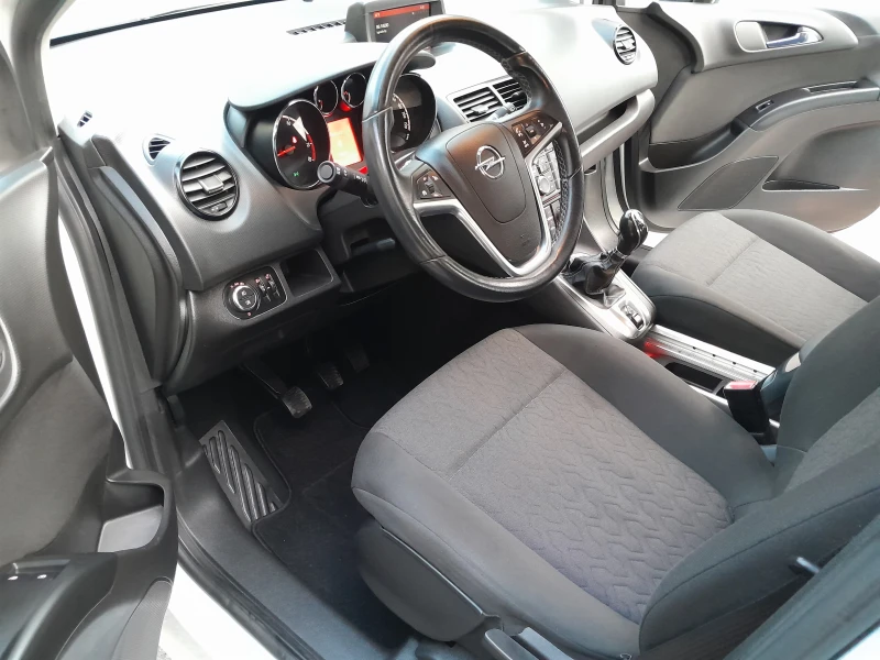 Opel Meriva 1.4i НАВИГАЦИЯ-БЕНЗИН/ГАЗ!, снимка 10 - Автомобили и джипове - 51130154