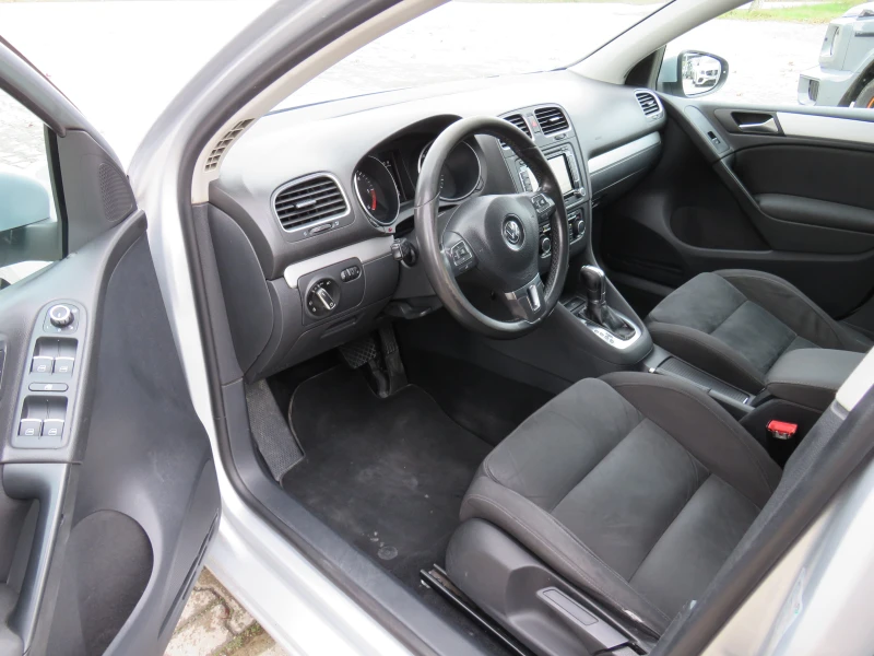 VW Golf * 1.6TDI DSG NAVI TEMPOMAT РЕГИСТРИРАН* , снимка 9 - Автомобили и джипове - 52378529