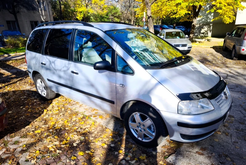 VW Sharan 2.0i 116k.c., снимка 4 - Автомобили и джипове - 52391262