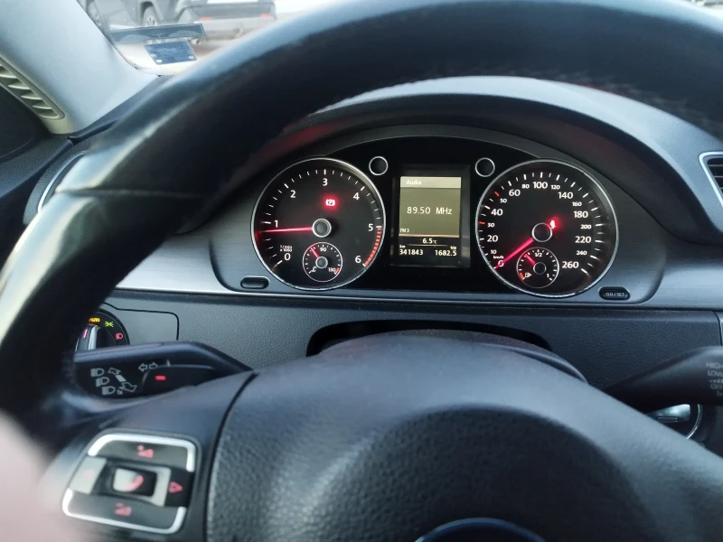 VW Passat, снимка 6 - Автомобили и джипове - 52617967