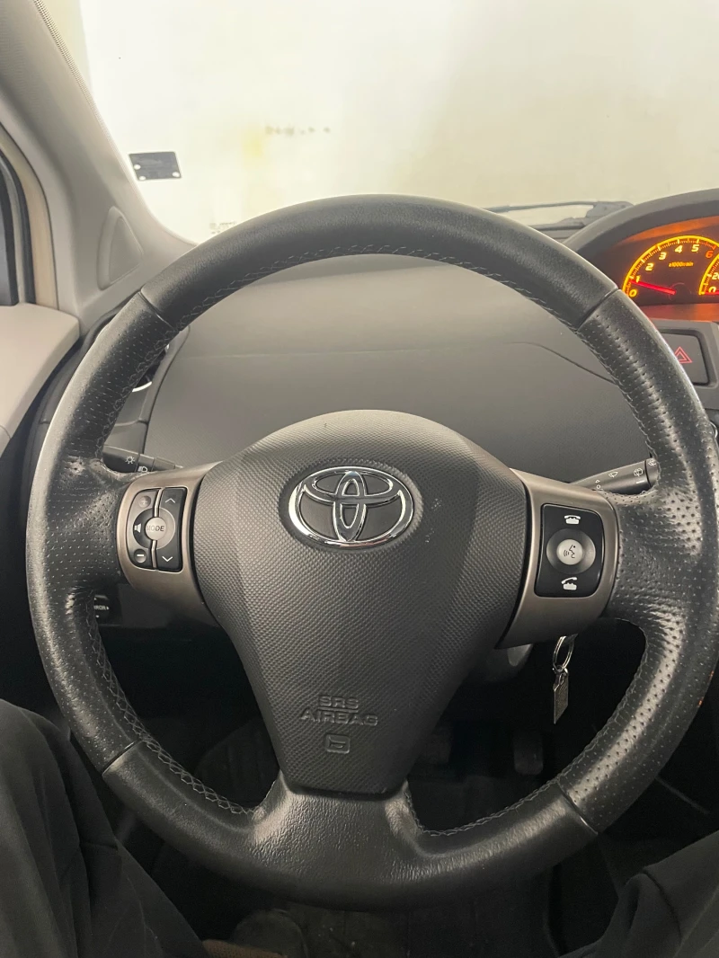 Toyota Yaris Facelift, снимка 8 - Автомобили и джипове - 52853362