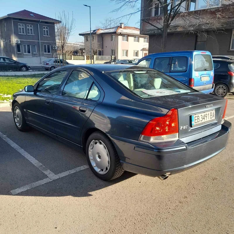 Volvo S60 2, 5T, снимка 3 - Автомобили и джипове - 52934476