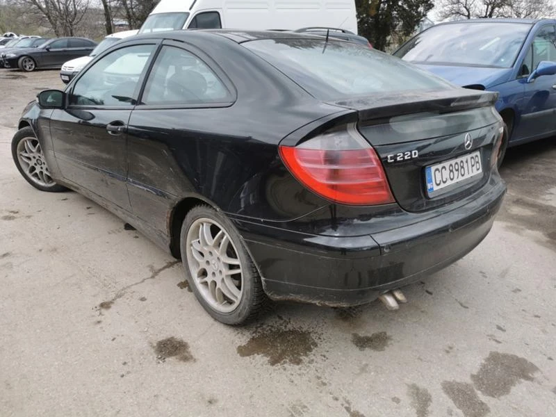 Mercedes-Benz C 220 2бр 2.2CDI 150К.С. 143к.с., снимка 16 - Автомобили и джипове - 27932377