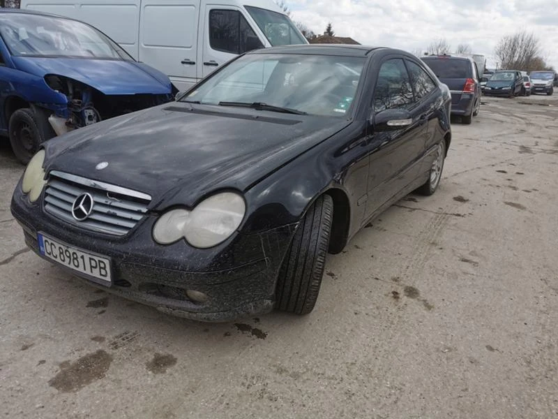 Mercedes-Benz C 220 2бр 2.2CDI 150К.С. 143к.с., снимка 13 - Автомобили и джипове - 27932377