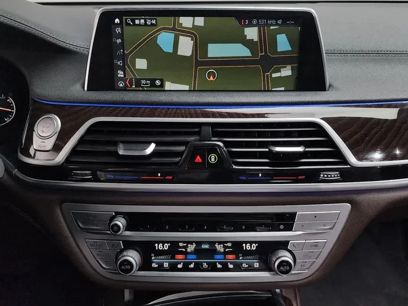 BMW 750 Li xDrive Premium, снимка 15 - Автомобили и джипове - 53518441