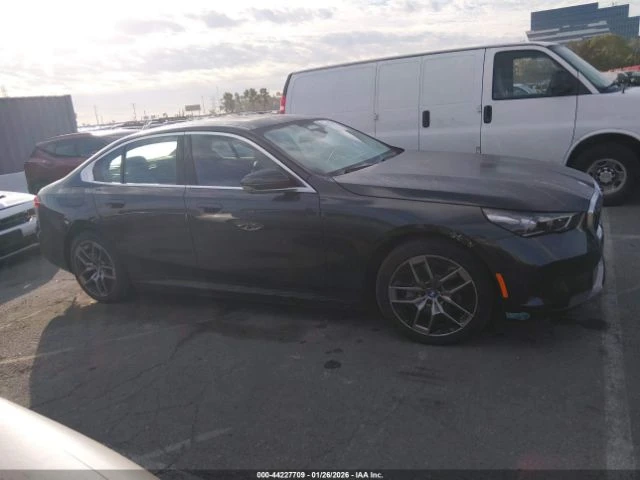 BMW i5 Edrive40, снимка 13 - Автомобили и джипове - 53993513