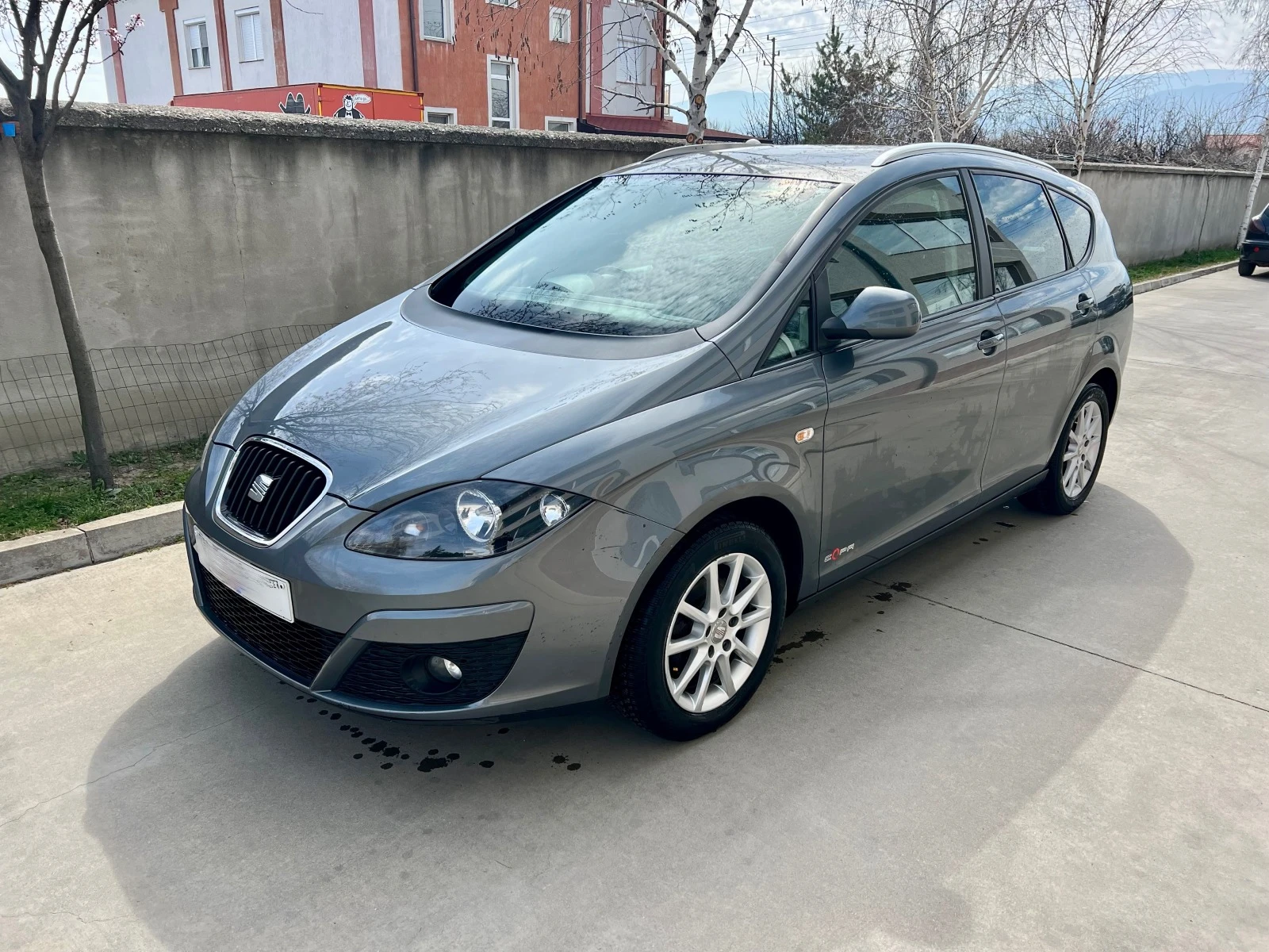 Seat Altea XL 1.6TDI DSG, снимка 1