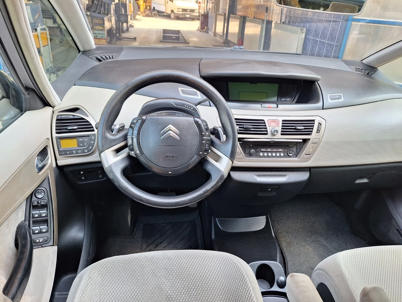 Citroen C4 Picasso 2.0HDI 136kc. Автоматик - изображение 9