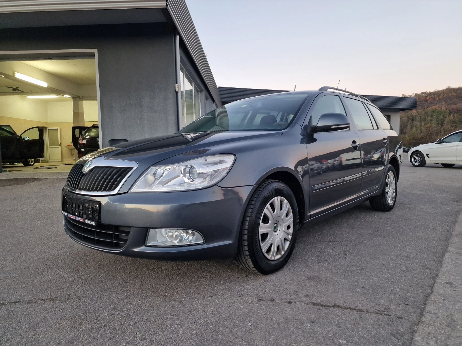 Skoda Octavia 1.6MPI 102 к с - изображение 3