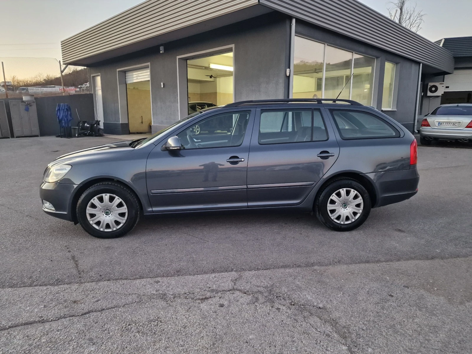 Skoda Octavia 1.6MPI 102 к с - изображение 7