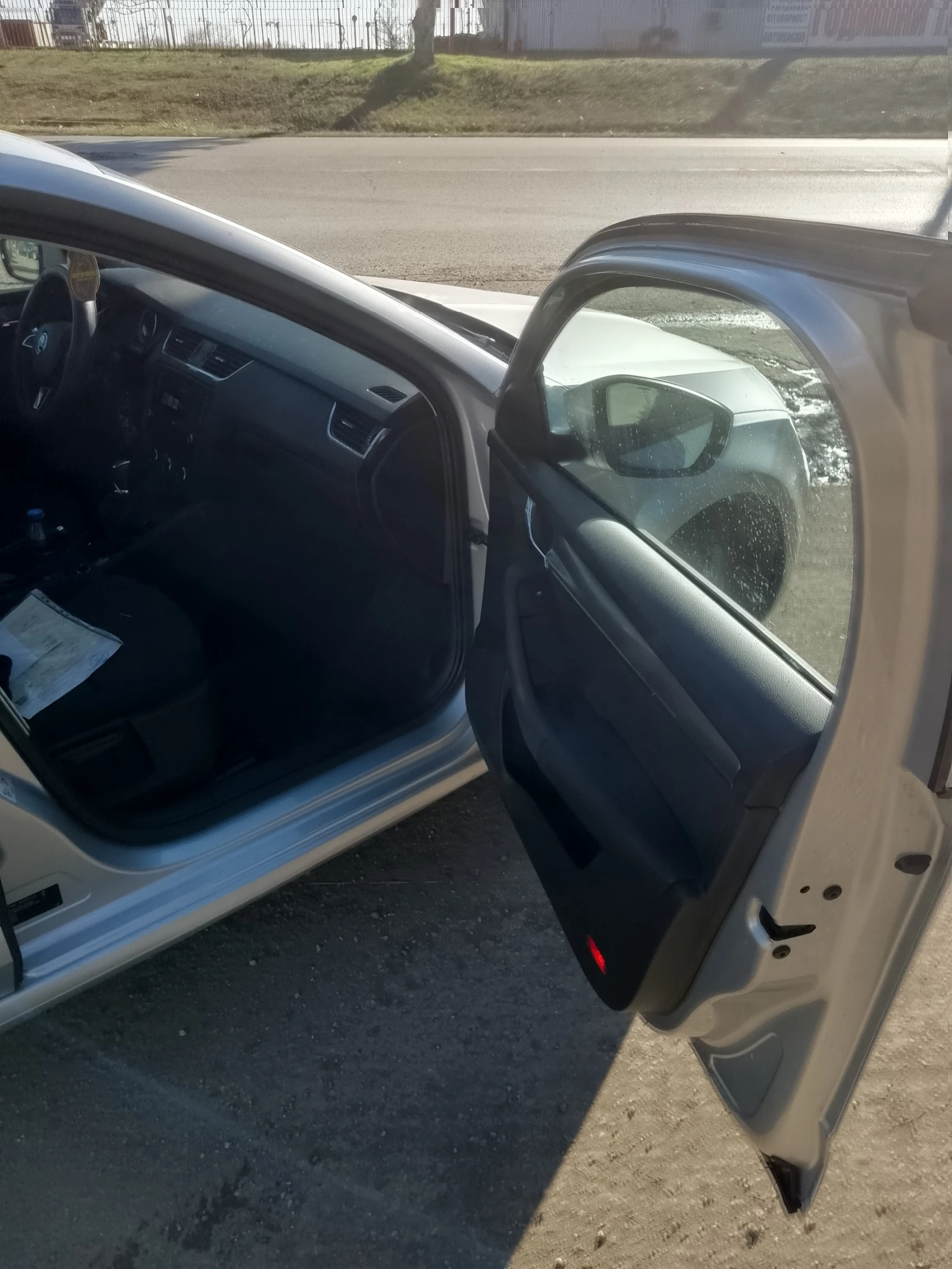 Skoda Octavia, снимка 5 - Автомобили и джипове - 54009292