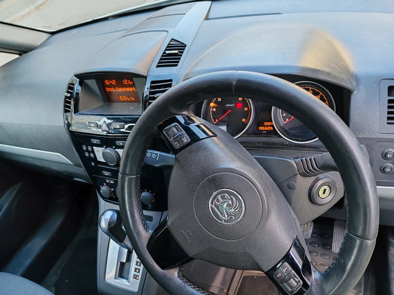 Opel Zafira 1.9 - изображение 8