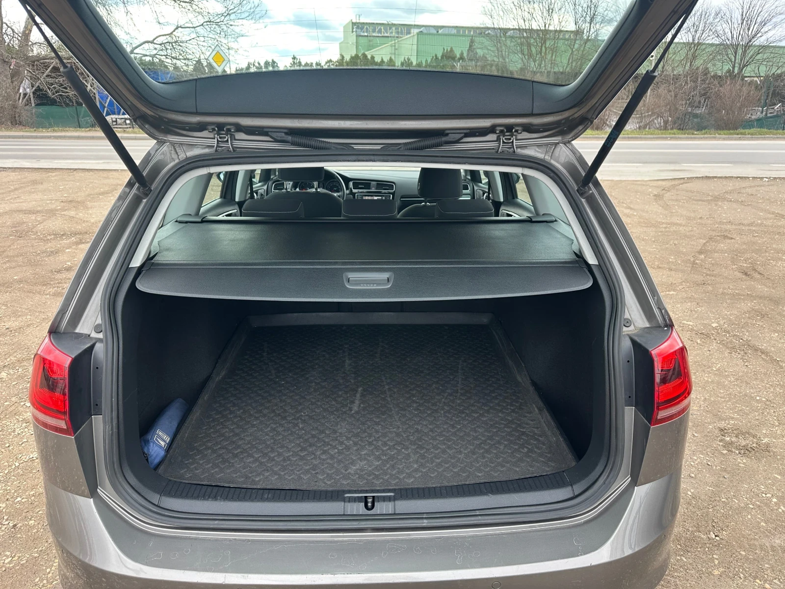 VW Golf 1.6tdi, DSG, Navigation  | Mobile.bg � ����������� 16