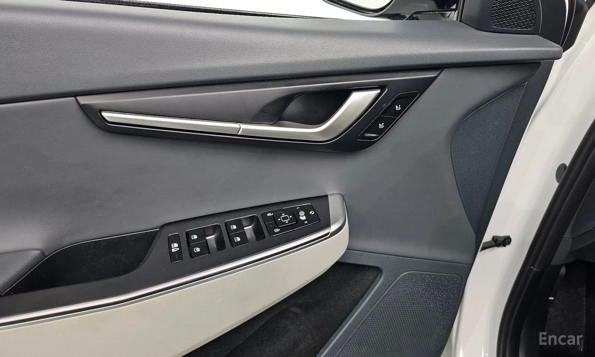 Kia EV6 * 4WD* КОЖА* ПОДГРЕВ* ОБДУХВАНЕ* КАМЕРА* , снимка 15 - Автомобили и джипове - 53977700