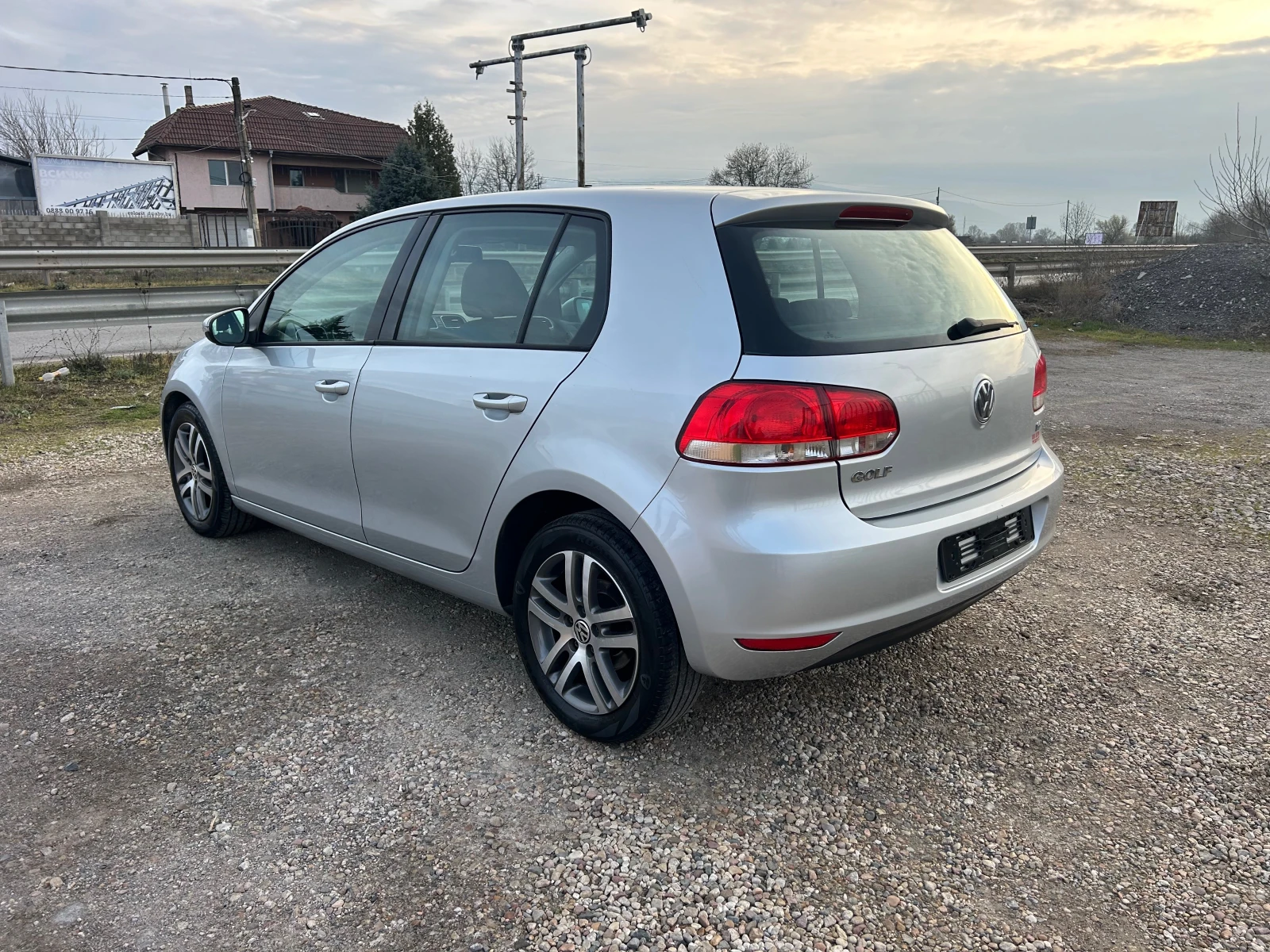 VW Golf 1, 6 I 102k.c., снимка 5 - Автомобили и джипове - 54045348