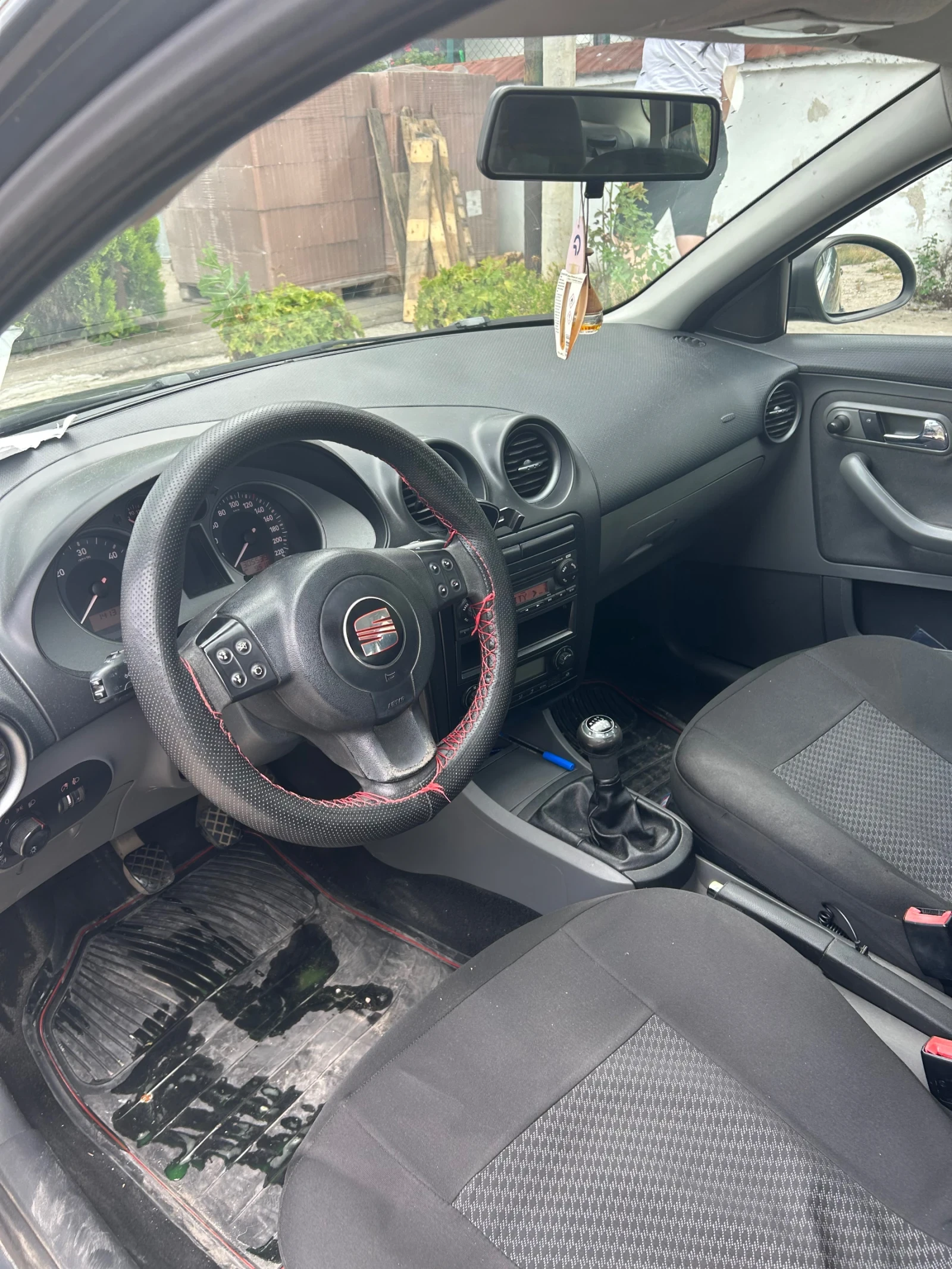 Seat Ibiza, снимка 7 - Автомобили и джипове - 54958442