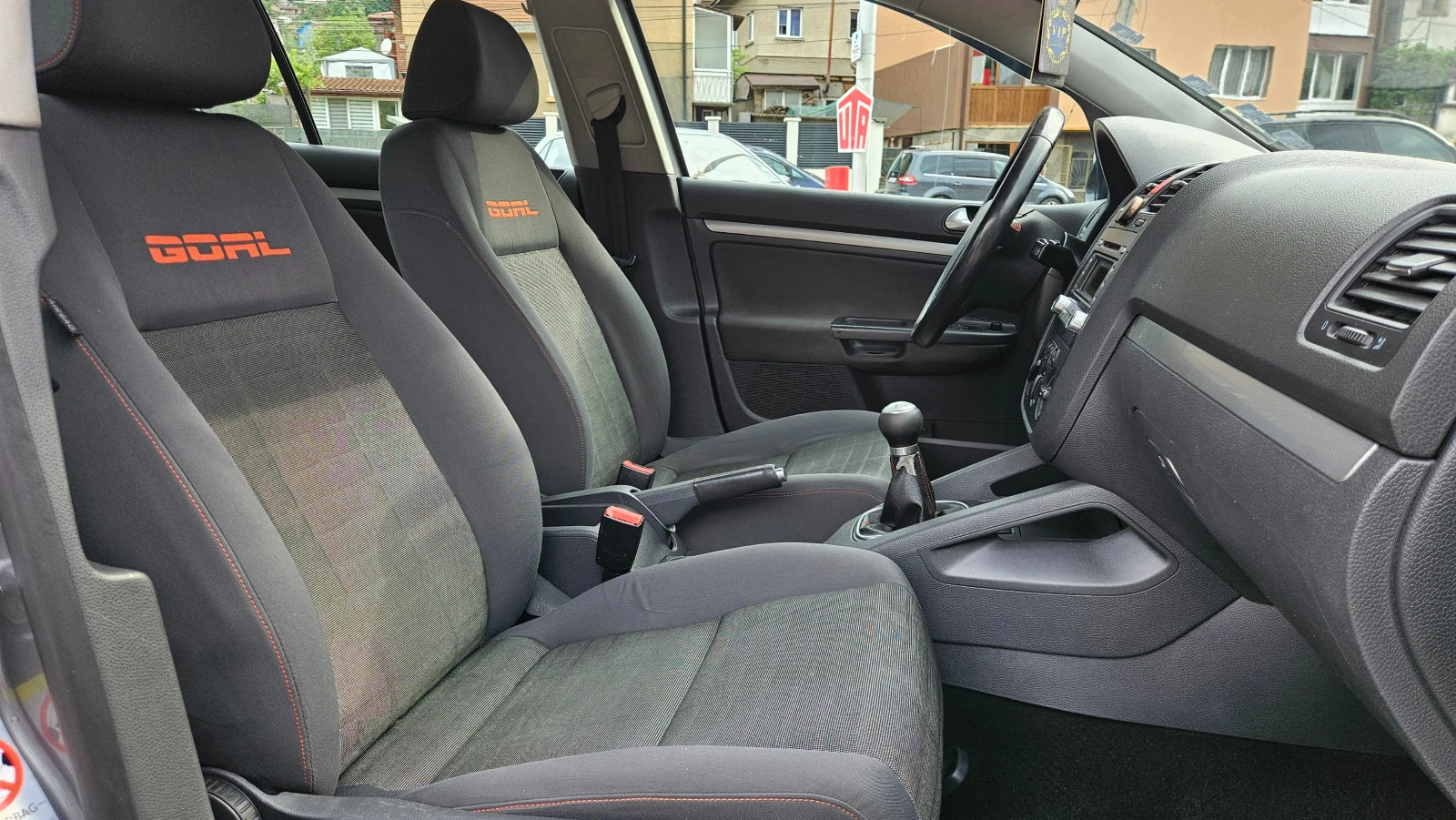 VW Golf 1.6 GTI/KLIMATRON/NEE FSI, снимка 14 - Автомобили и джипове - 55240198