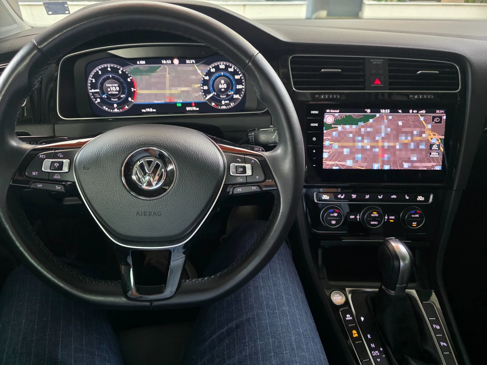 VW Golf Highline 1.4 TSI BMT, снимка 8 - Автомобили и джипове - 55539894