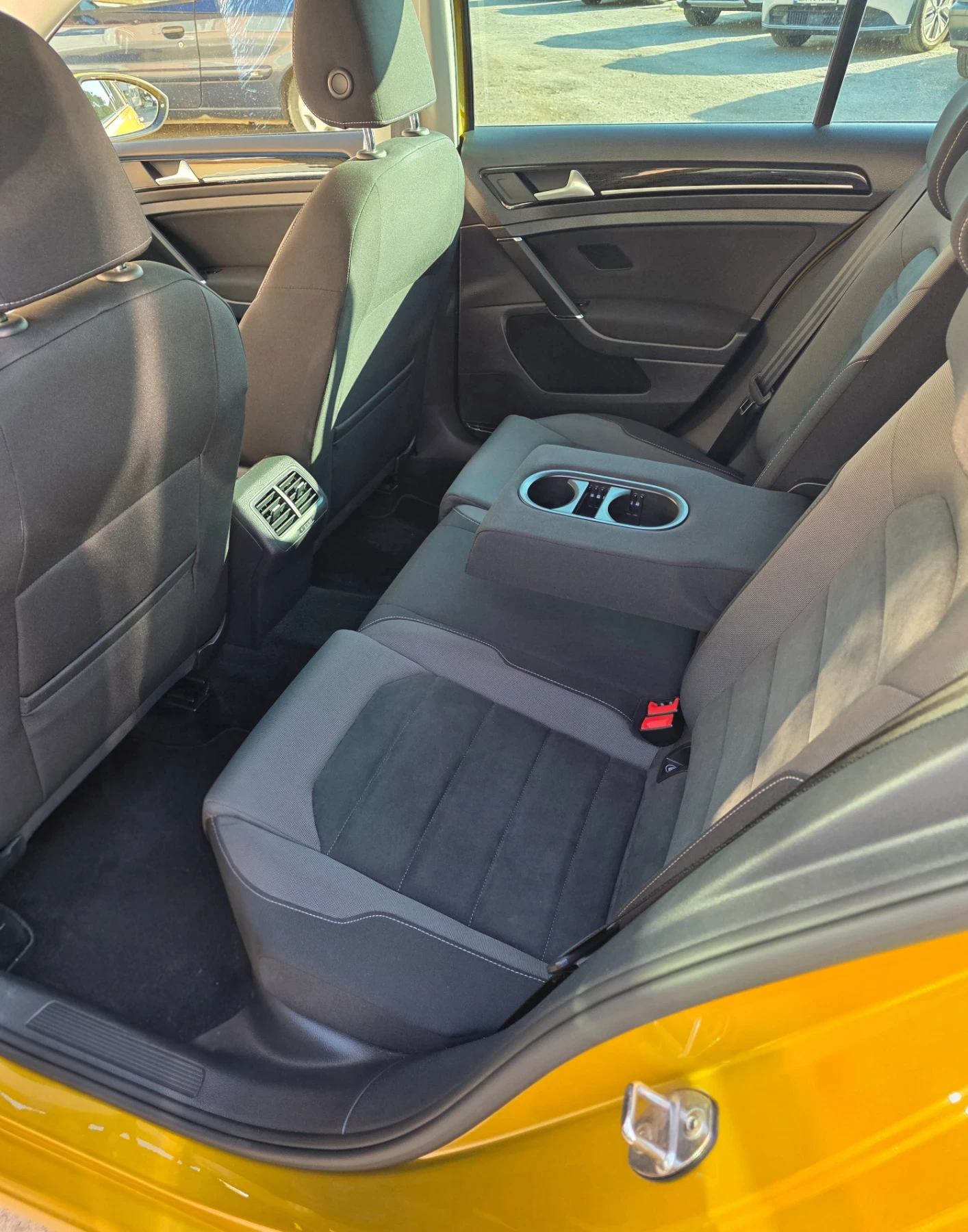 VW Golf Highline 1.4 TSI BMT, снимка 12 - Автомобили и джипове - 55539894