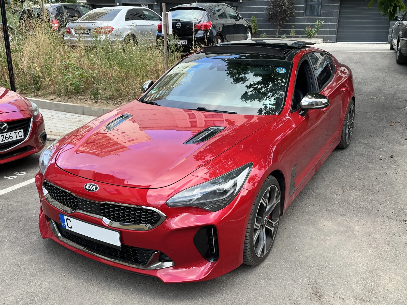 Kia Stinger 3.3 T-GDI GT2* Германия* Bastuck* Eibach* , снимка 3 - Автомобили и джипове - 55690451
